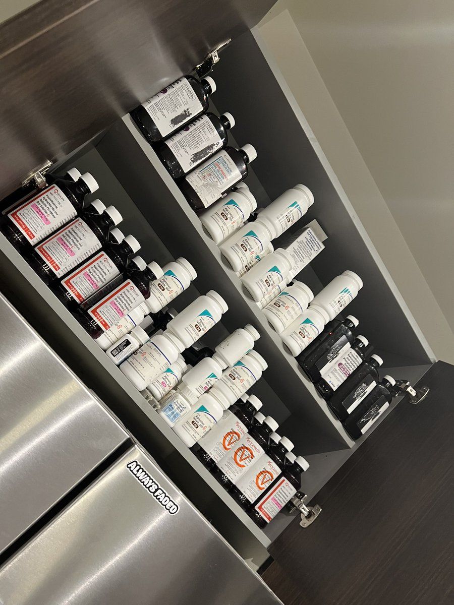 Loaded wock,lean, Xanax, pills (Copy)