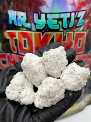 MR. YETI’Z snowcaps ☃️ Fire indoors caked in crushed diamonds with bomb flavors! 💎  @0 5+ 0 10+ 0